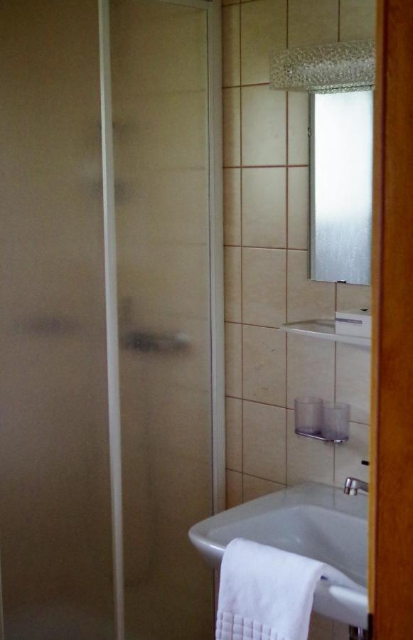 Hotel Edi Samnaun Bilik gambar
